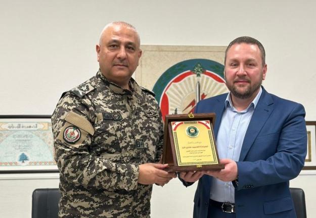 الدّكتور يكن يهنّئ العميد فادي الرّز بتعيينه مديرًا إقليميًّا لأمن الدّولة في الشّمال
