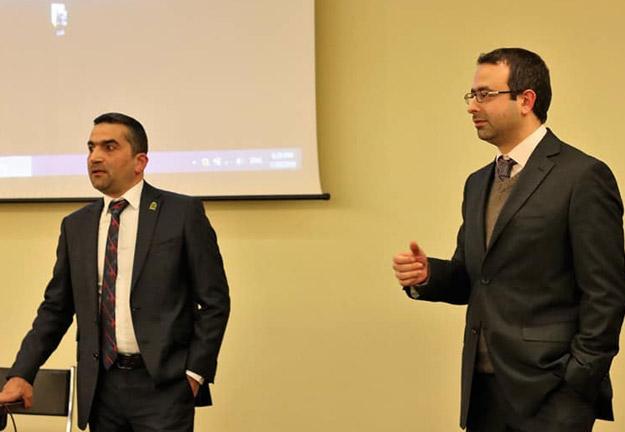 ندوة حول وسائل التواصل الإجتماعي