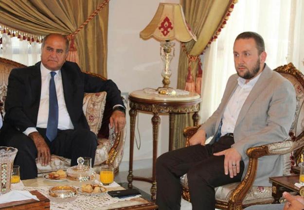 وفد من التيار الوطني يزور رئيس مجلس الأمناء