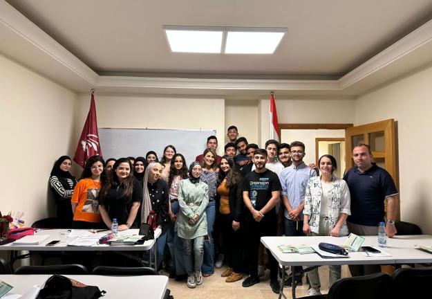 لقاء في مركز مشروع وطن الإنسان