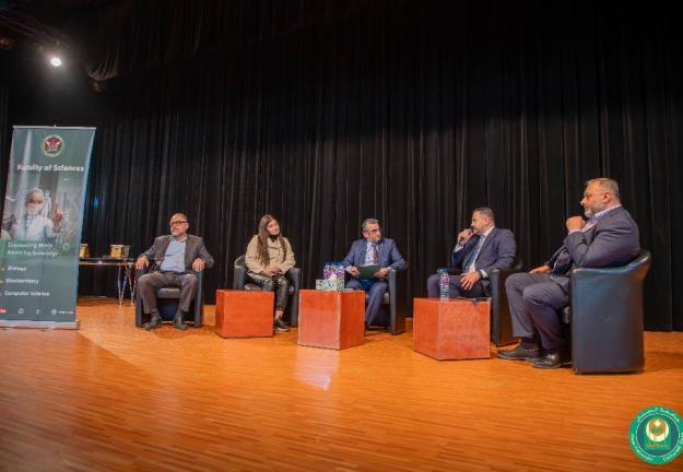 الجنان تنظّم &quot;يوم المهنة والنّقابة&quot; لطلاّب العلوم برعاية وزير العمل