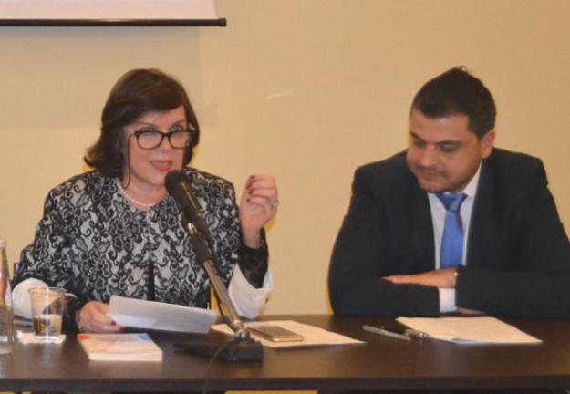 عميدة كلية الاعلام تشارك في ندوة علمية