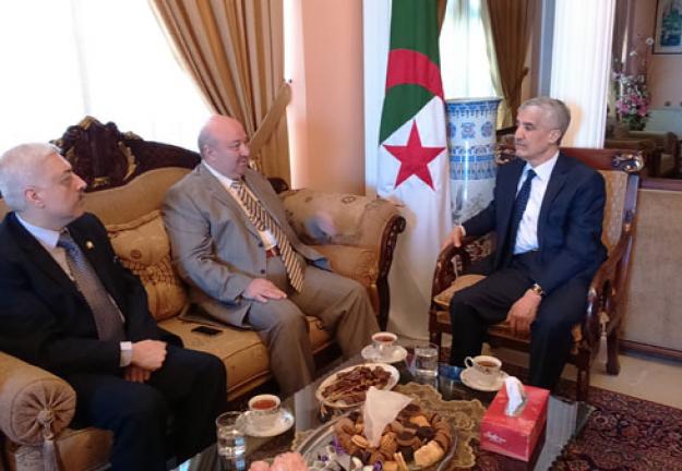 وفد جامعة الجنان يزور السفير الجزائري