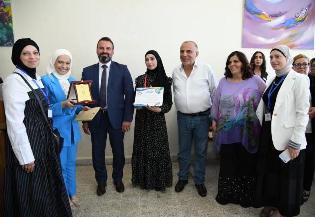 الأستاذة غيدا أبو زيد