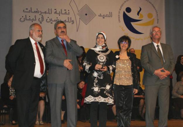 تكريم رئيسة قسم التمريض في صيدا