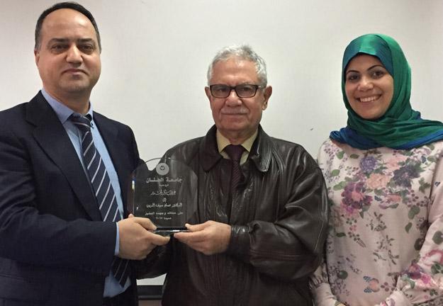 طلاب قسم التمريض يقدمون عروضاً في تقنيات التعليم الصحي