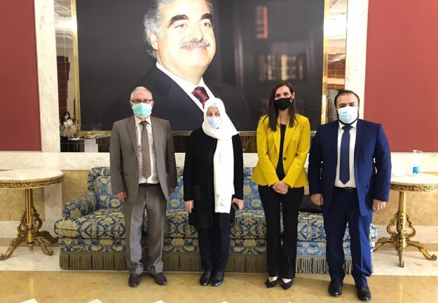 الجنان تشكر الحريري وتضع بين يديها منحا إضافية