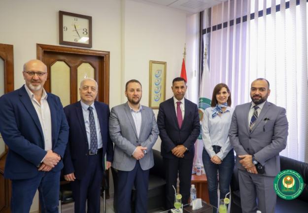 زيارة السفير العراقي