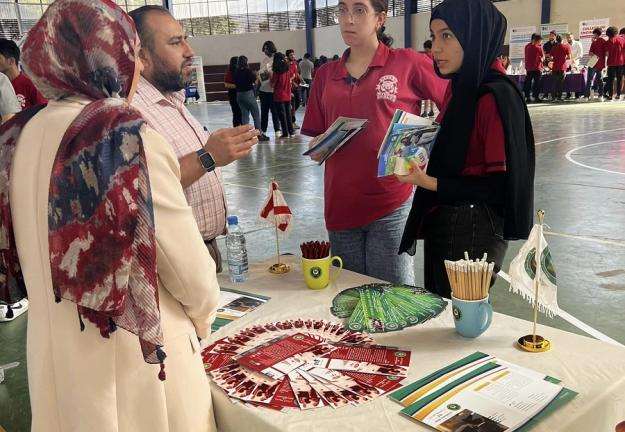 الجنان تشارك في المعرض التوجيهي لمدرسة الفنون الانجيلية