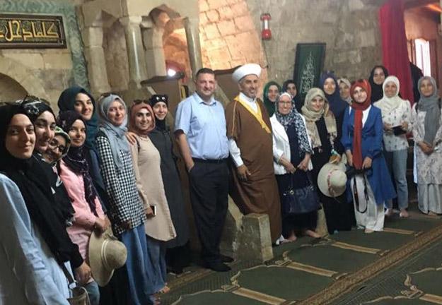 جولات مستمرة في السياحة اللغوية الأسبوعية للطلاب الأتراك