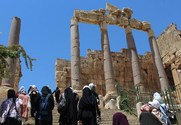 زيارة قلعة بعلبك ضمن برنامج السياحة اللغوية