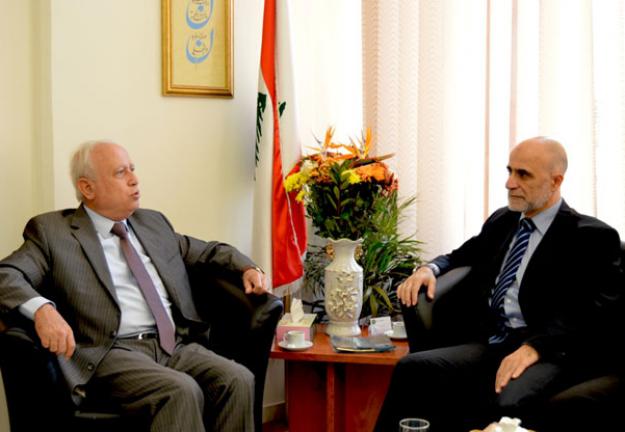 وفد من الجماعة الإسلامية مهنئاً رئيس جامعة الجنان