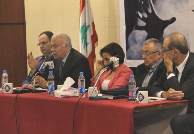 عميد معهد العلوم السياسية يشارك في ندوة حول كتاب للدكتور مازن شندب