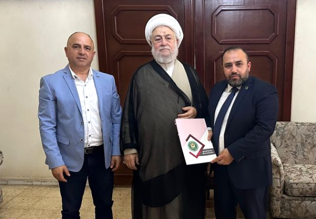 الجنان تقدّم منحاً دراسية لمفتي صيدا والزهراني الجعفري