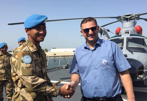 طلاب الجنان على متن البارجة الإندونيسية