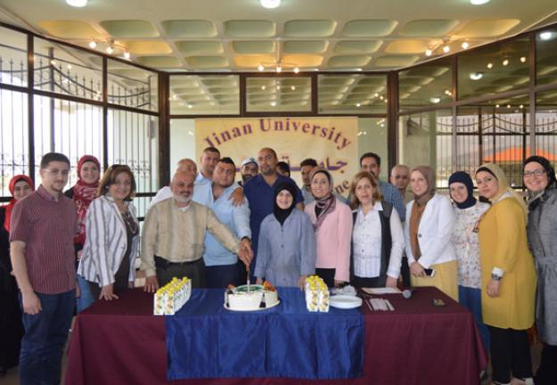 جامعة الجنان تكرم العاملين لمناسبة يوم العمال