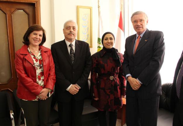 زيارة السفير السويسري للجامعة