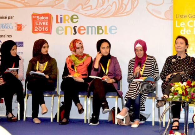 طلاب الترجمة ضمن لجنة التحكيم في  معرض الكتاب الفرنكوفوني