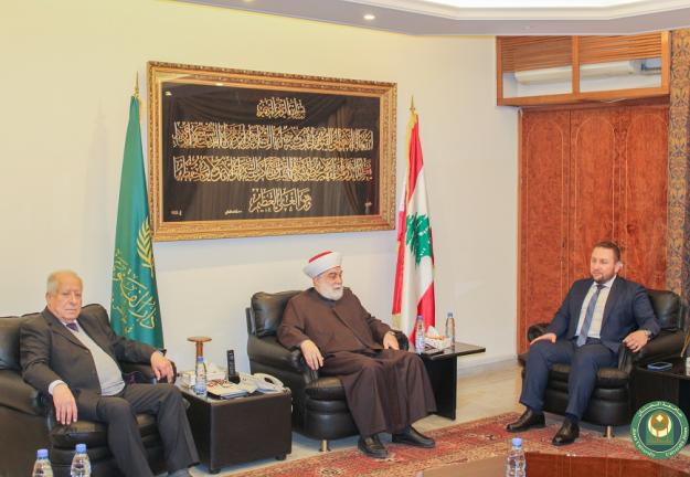 يكن: للنأي بمقام الإفتاء الجامع عن المزايدات والمصالح