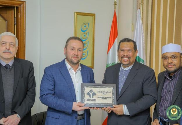 زيارة وفد حكوميّ ماليزيّ