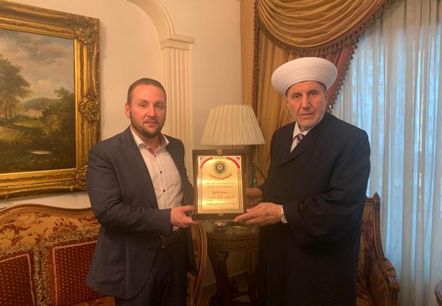 الجنان تكرم سماحة الشيخ الدكتور مالك الشعار