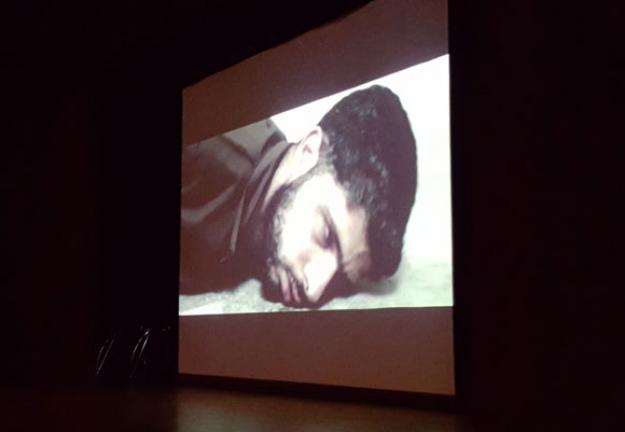 فيلم "ستائر العتمة" في جامعة الجنان