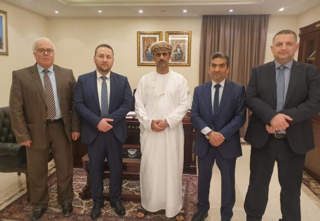 زيارة السفارة العُمانية‎