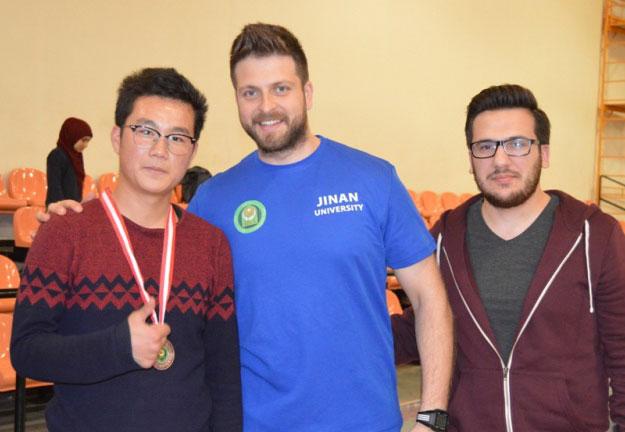 بطولة كرة الطاولة في جامعة الجنان