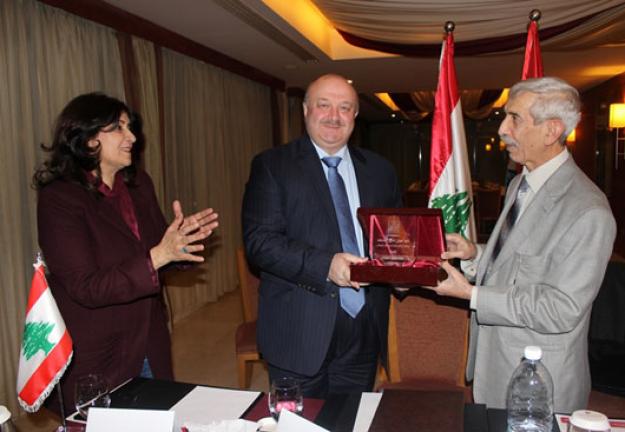 مذكرة تفاهم للتعاون الأكاديمي والبحثي