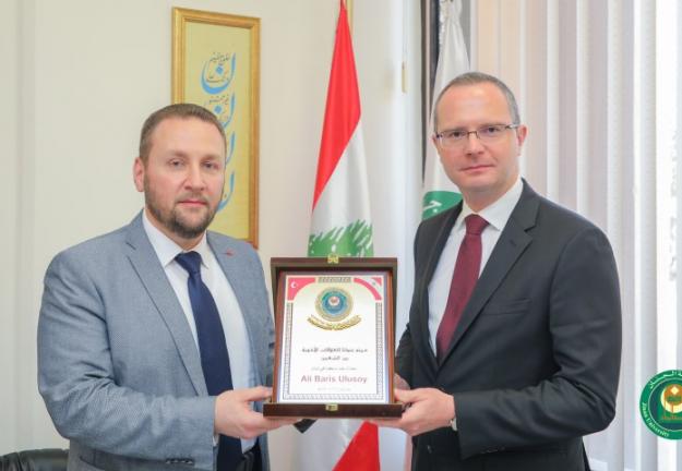 السفير التُركي يزور جامعة الجنان