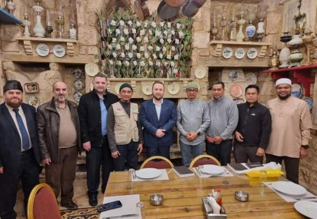 وفد من الحزب الاسلامي الماليزي يزور رئيس مجلس أمناء جامعة الجنان