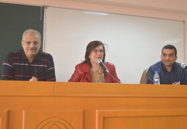 لقاء العمداء بطلاب كلياتهم