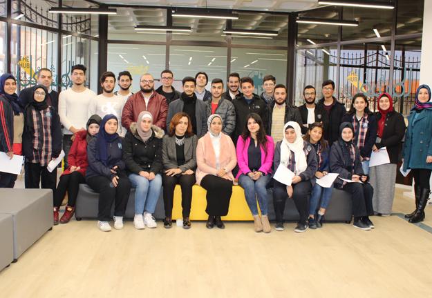 لقاء توجيهي مع طلاب الثالث ثانوي في ثانوية الجنان