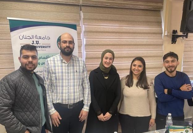 الجنان بالمعرض التوجيهيّ في بلدة القلمون