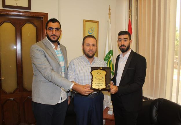 وفد من الرابطة الإسلامية لطلبة فلسطين يزور الجنان