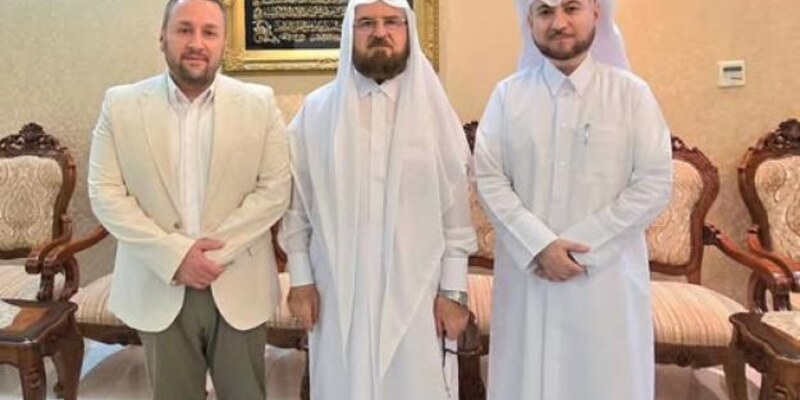 رئيس مجلس أمناء الجنان يلتقي الأمين العام للاتّحاد العالميّ لعلماء المسلمين