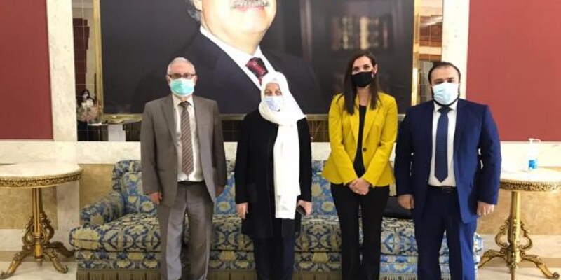 الجنان تشكر الحريري وتضع بين يديها منحا إضافية