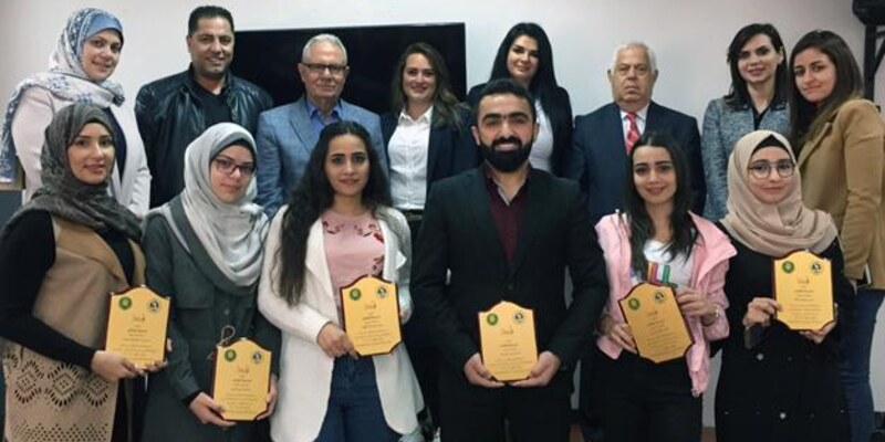 تواصل، تكرم المتفوقين في الجنان صيدا