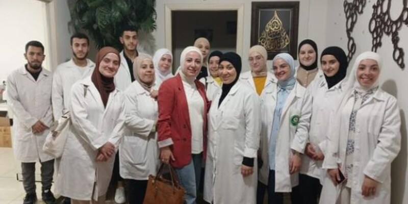 طلاب قسم التحاليل الطبيّة