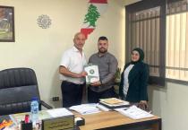 منح مخصّصة للطلاب المتفوّقين