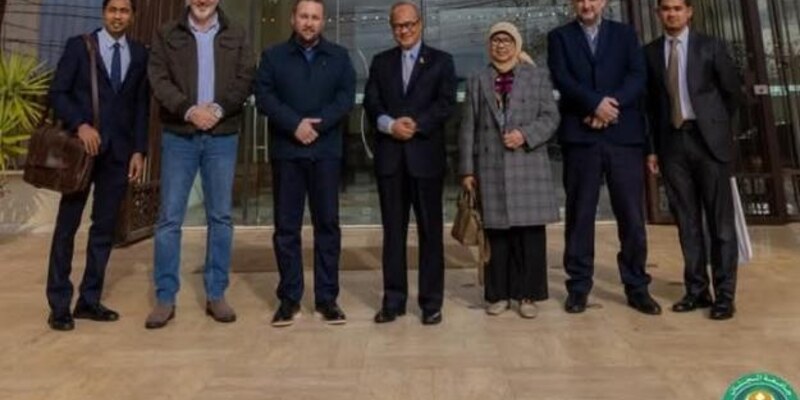 سفير أندونيسيا في زيارة وداعيّة لجامعة الجنان