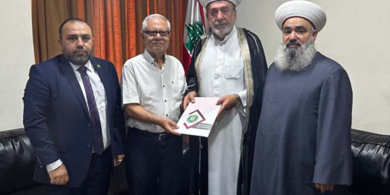 الجنان تقدّم منحاً دراسية لمفتي صيدا وأقضيتها ولعلماء الأوقاف