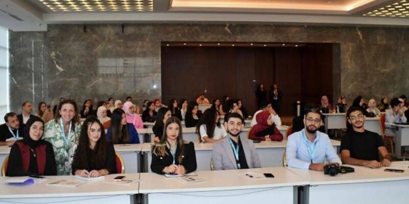 طلّاب الإعلام يشاركون في الملتقى الإعلاميّ العربيّ
