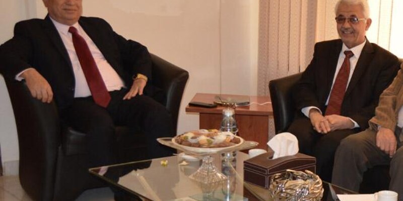 الملحق الثقافي العراقي يجتمع بالطلاب العراقيين في الجامعة